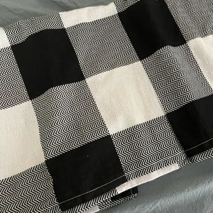 Twin sized black and white flannel buffalo plaid sheet set with pillow case.